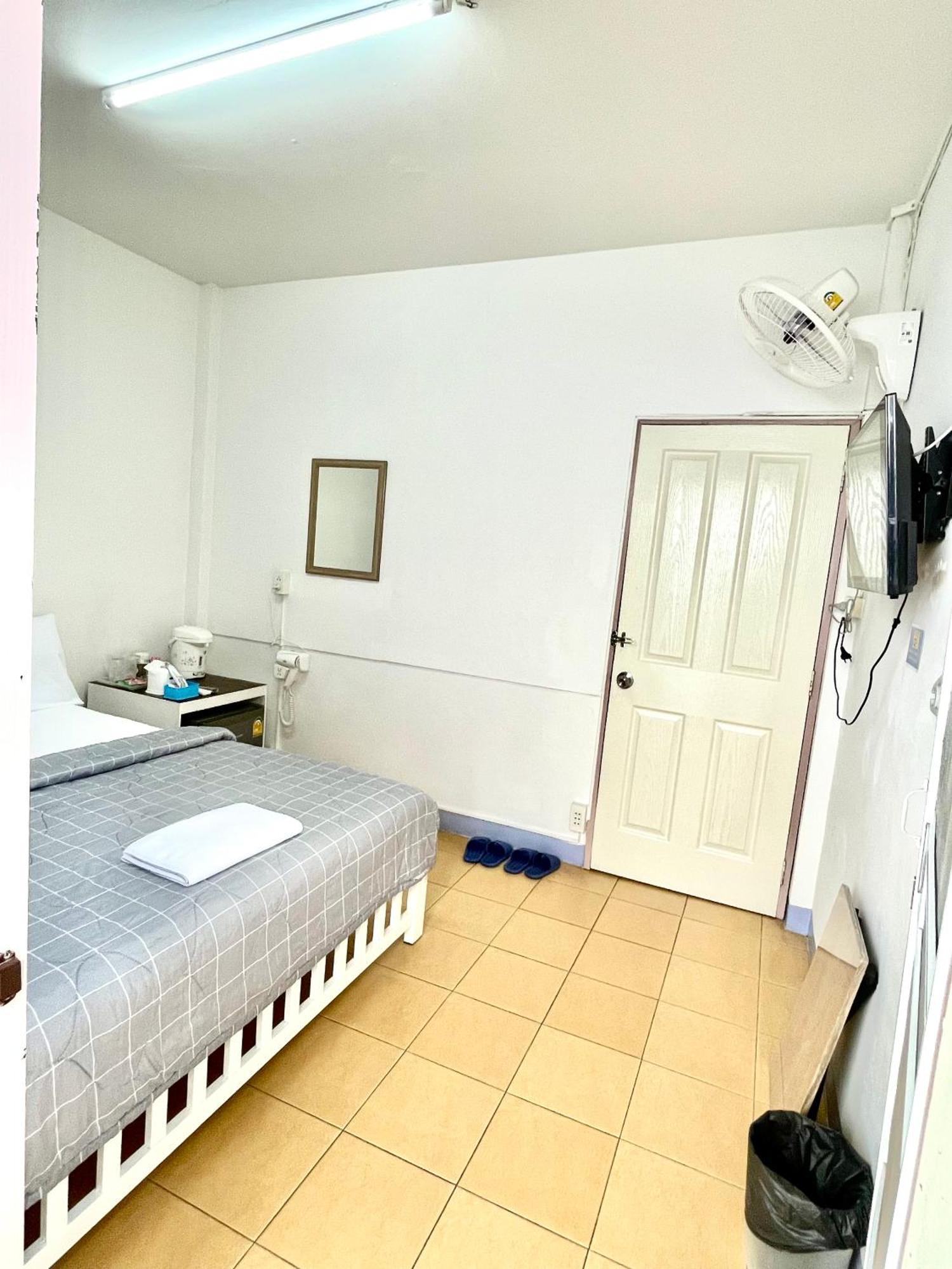 Dragon XIV Hostel Μπανγκόκ Εξωτερικό φωτογραφία
